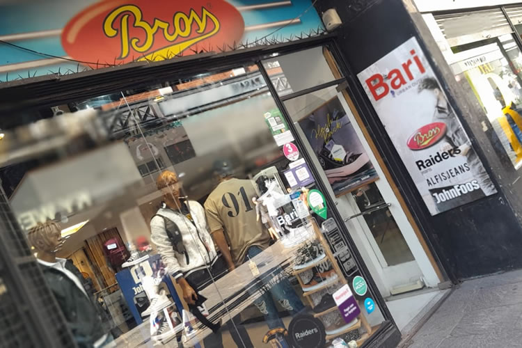 Fachada sucursal Bari Córdoba 1058