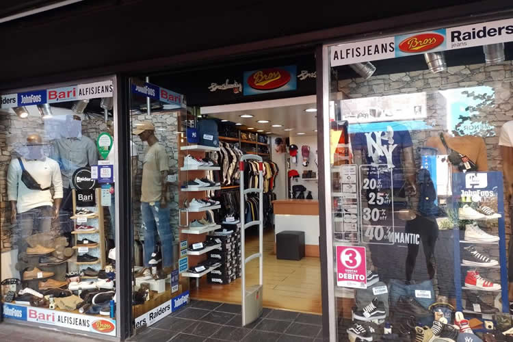 Fachada sucursal Bari San Martín 983
